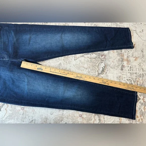 Uniqlo Dark Skinny Straight High Jeans - Picture 6 of 8